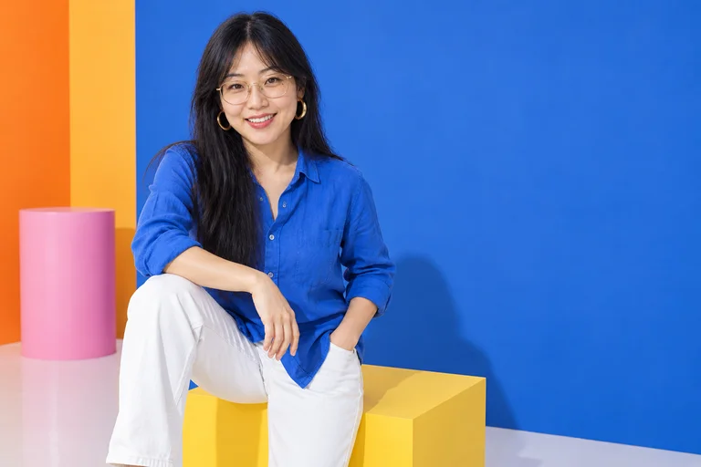 Yellow Cube – Color Studio photoshoot